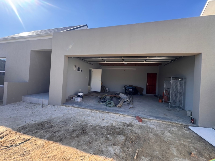 To Let 3 Bedroom Property for Rent in Somerset Lakes Western Cape